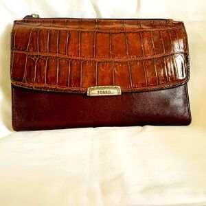 Fossil Brown Leather Crocodile Embossed Clutch Wallet